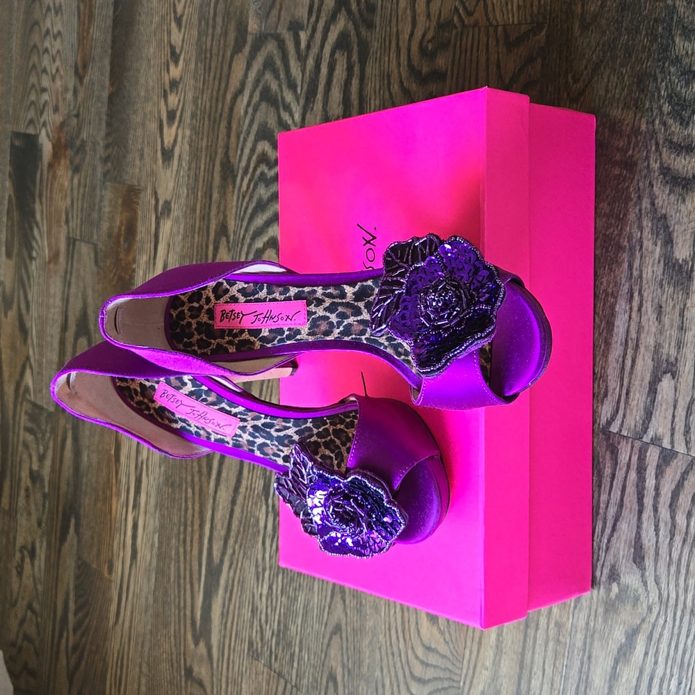 Betsey Johnson D'Orsey Heel